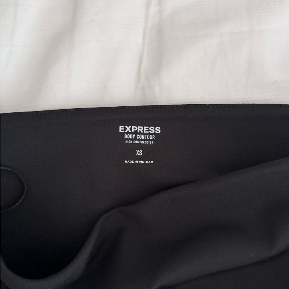 Express Black Body Contour High Compression Top
